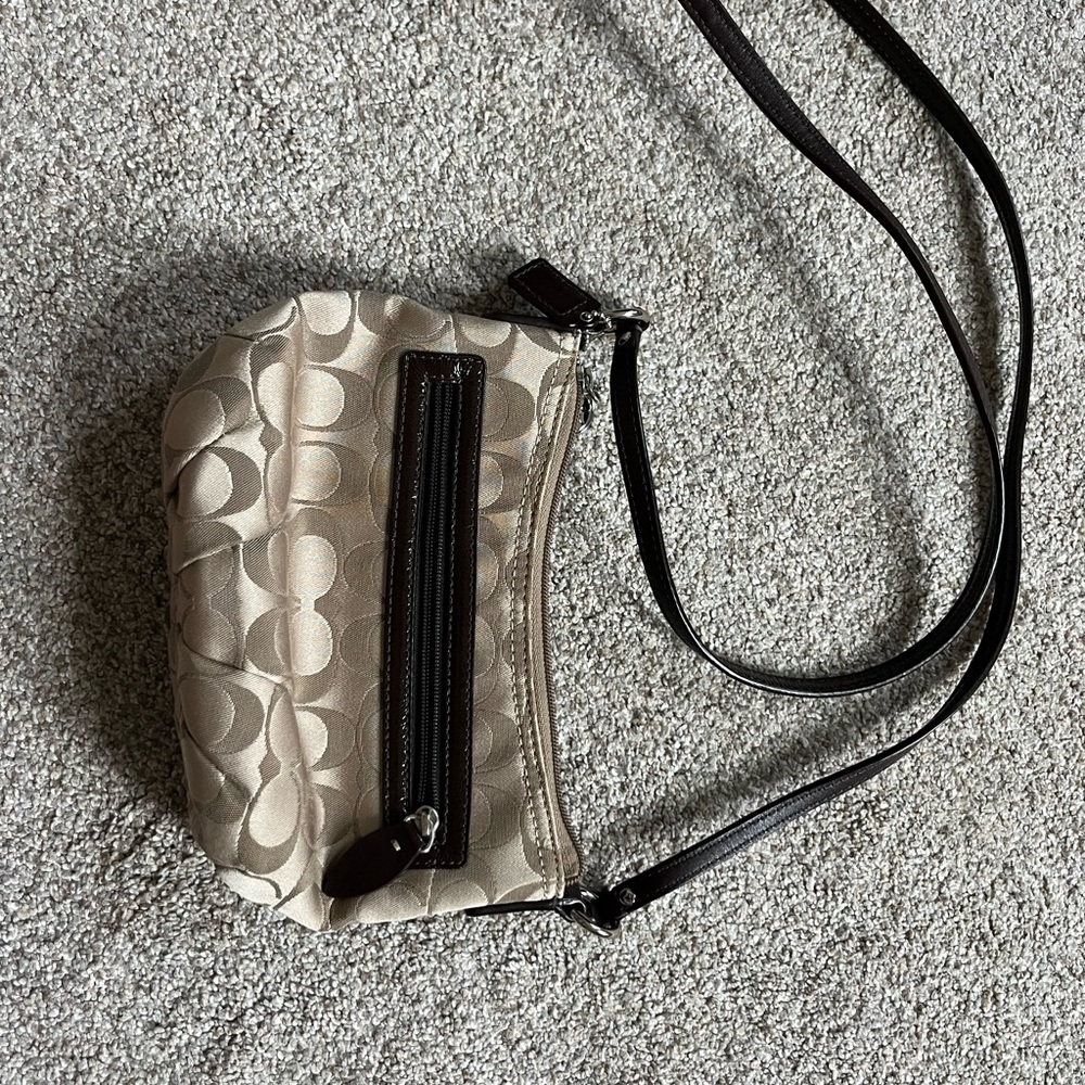Coach Elegant Cream Shoulder Bag